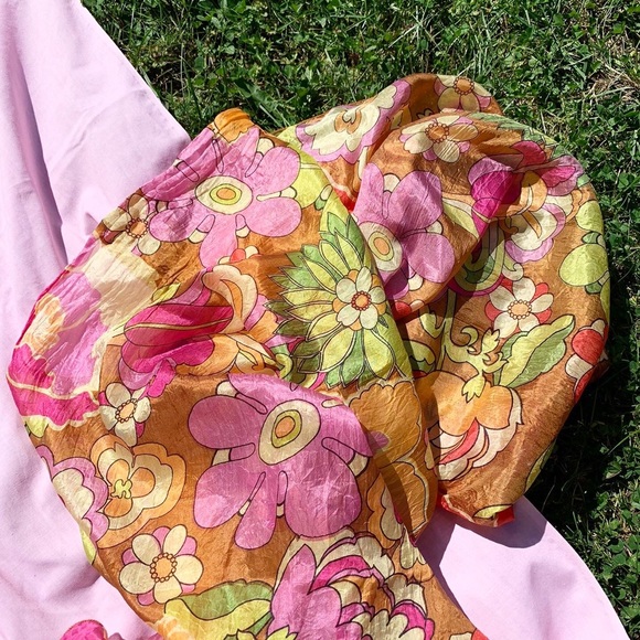 Vintage Accessories - 🦋2/$25 - Silk Scarf